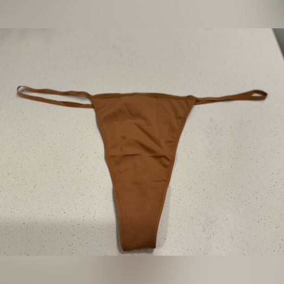 NWT Skims - Fits Everybody T- string Thong - Camel, 3X - Picture 4 of 11